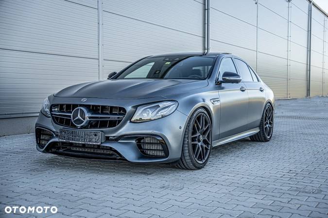 Mercedes-Benz Klasa E AMG 63 S 4-Matic+ - 5