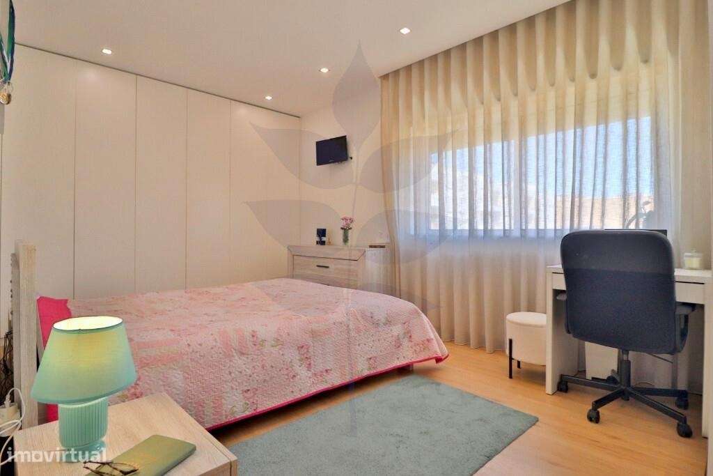 Apartamento T4 na freguesia de Lamaçães-11