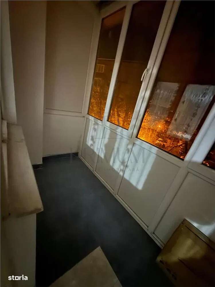 DAMBOVITA - 3 CAM - DECOMANDAT - ETJ.2 - CENTRALA - ZONA EXCELENTA - Imagine principală: 4/8