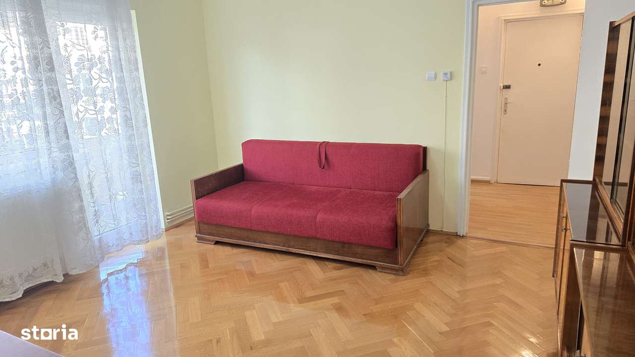 Vand sau inchiriez apartament 4 camere, Deva, Pieta Centrale, etaj 3, - Imagine principală: 1/17