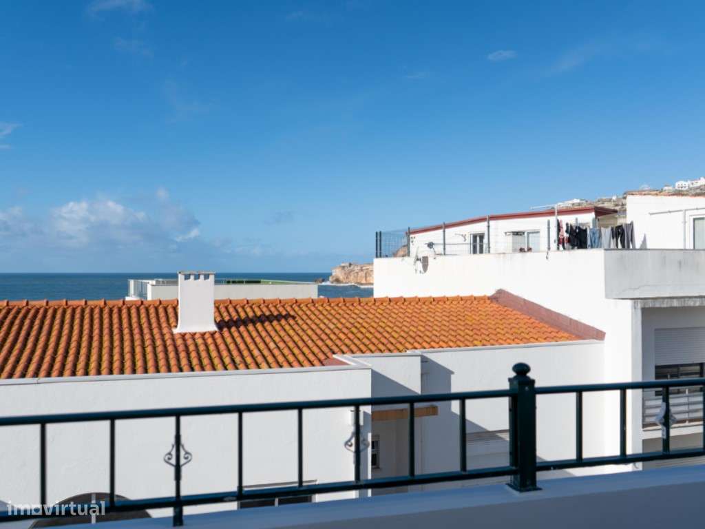 Apartamento T2+1 com Vista Mar a 2 passos da praia da Nazaré-26