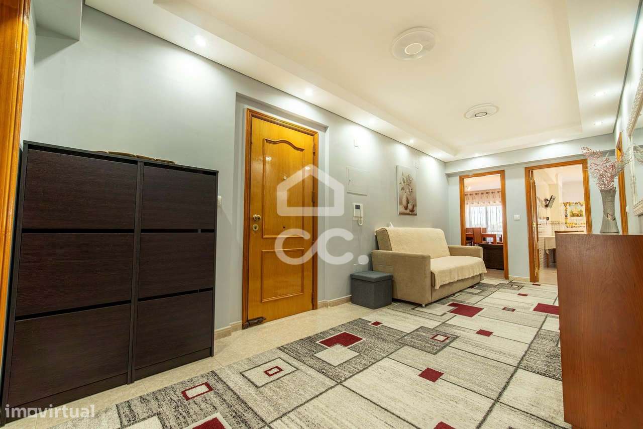 Apartamento T2 no Centro de Cacém-26