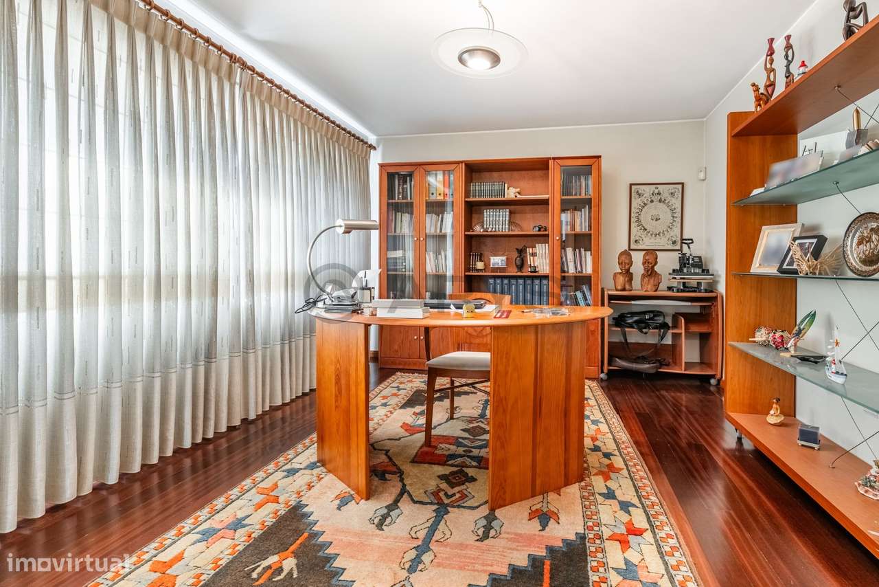 Moradia T4 com Piscina - Nogueira, Braga-11