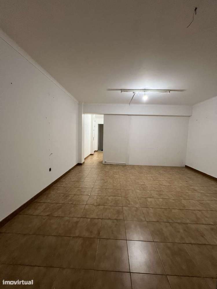 Loja Avenida Fundão - Grande imagem: 5/12