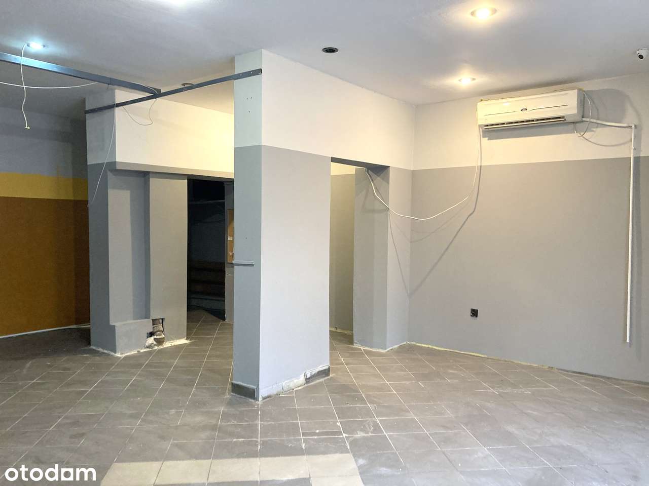 Lokal użytkowy, narożny parter, duże witryny-4