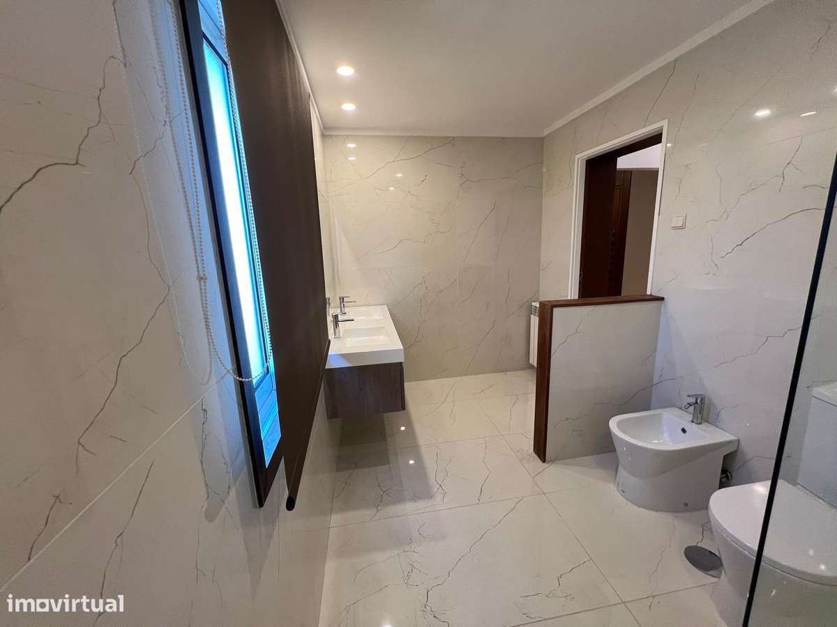 Moradia T4+2  3 Frentes monte dos Burgos-27