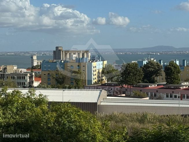 Apartamento T3 com arrecadação em Marvila, Lisboa-15