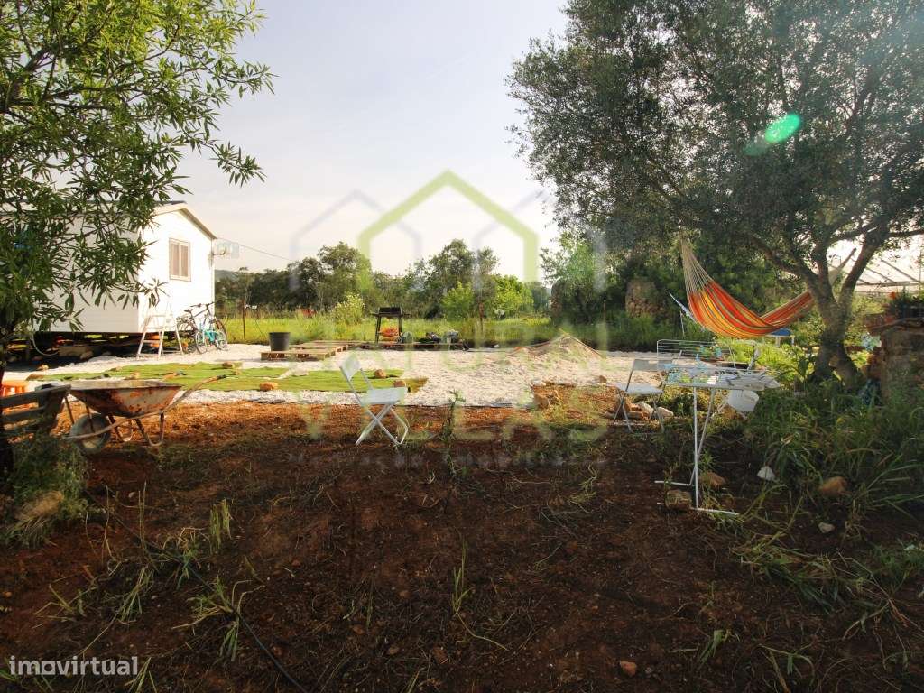 Ruína de potencial com terreno em Vale de Gralhas - Grande imagem: 4/11