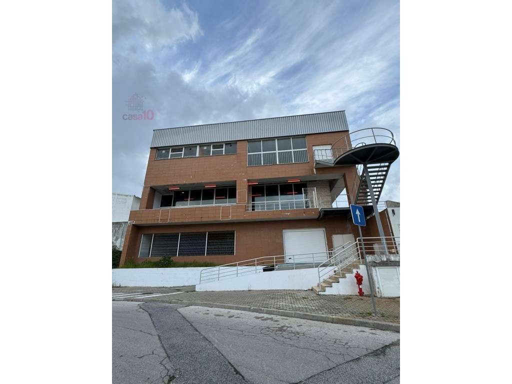 Vendem-se frações em edifício comercial com 3110m², em Setúbal - Grande imagem: 4/15