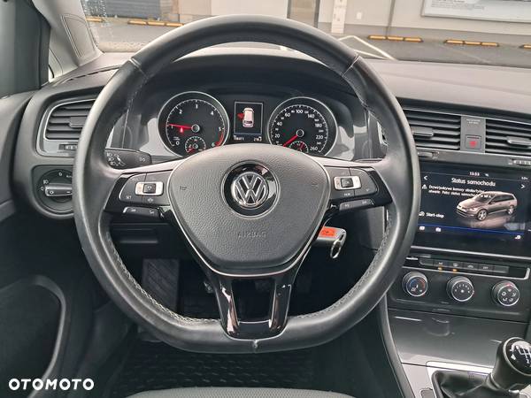 Volkswagen Golf VII 1.6 TDI BMT Comfortline - 10