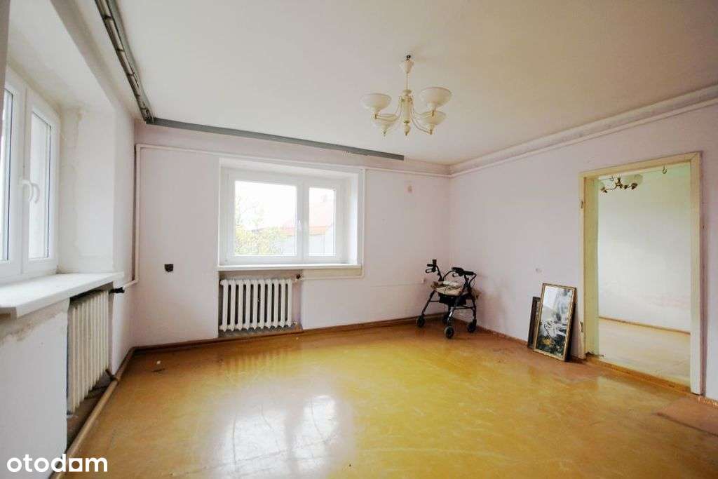 Budynek z obszerną działką z potencjałem-12