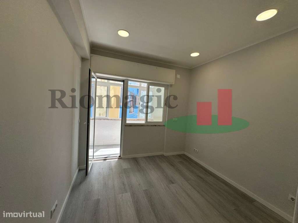 Apartamento T1 Remodelado - Amadora-7