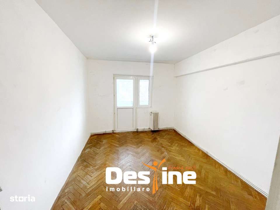 Apartament 4 camere, decomandat, Galata, 152.900 euro - Imagine principală: 2/7