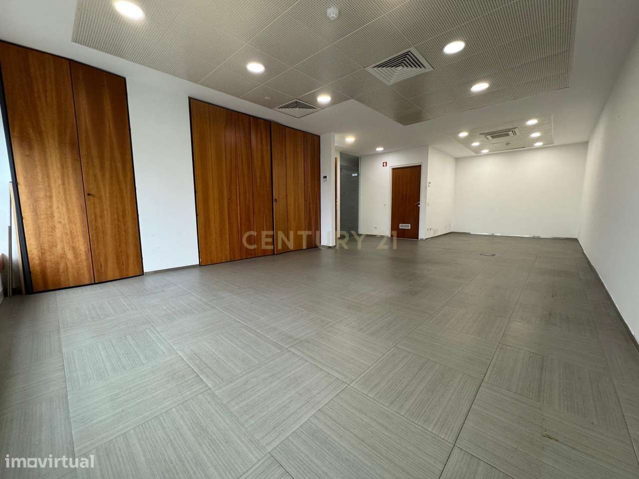 Escritório Moderno em Lisboa com Garagem e Elevador - Grande imagem: 4/19