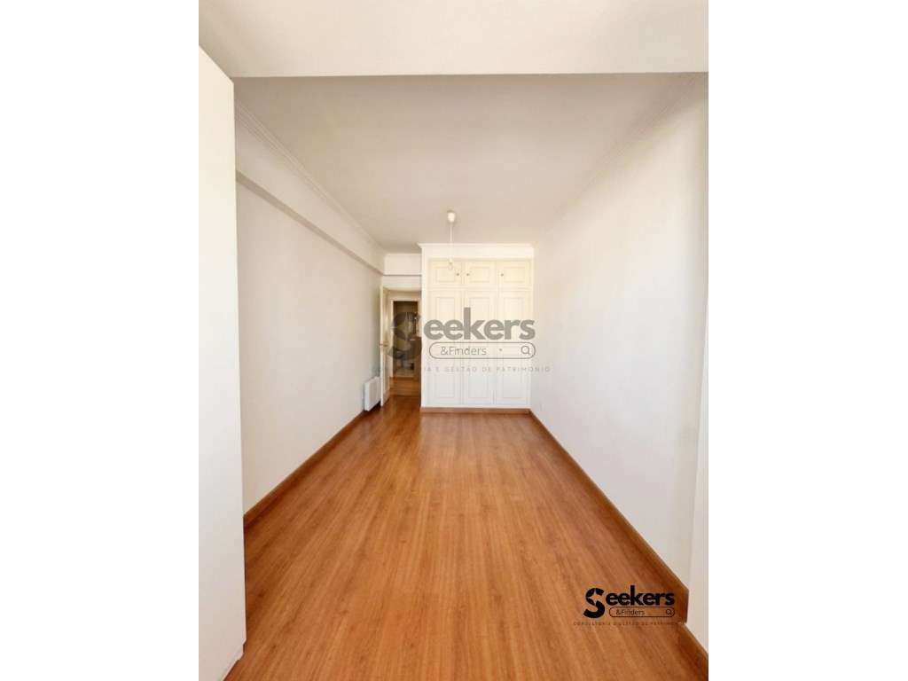 Apartamento T1 no Bairro do Rosário, Cascais - 67 m², Garagem Fecha...-6