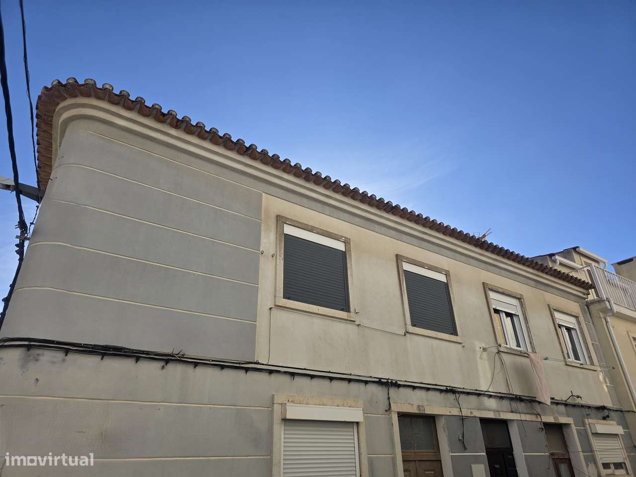 Apartamento T2 Duplex Recuperado - A 70m da Praia do Ouro-48