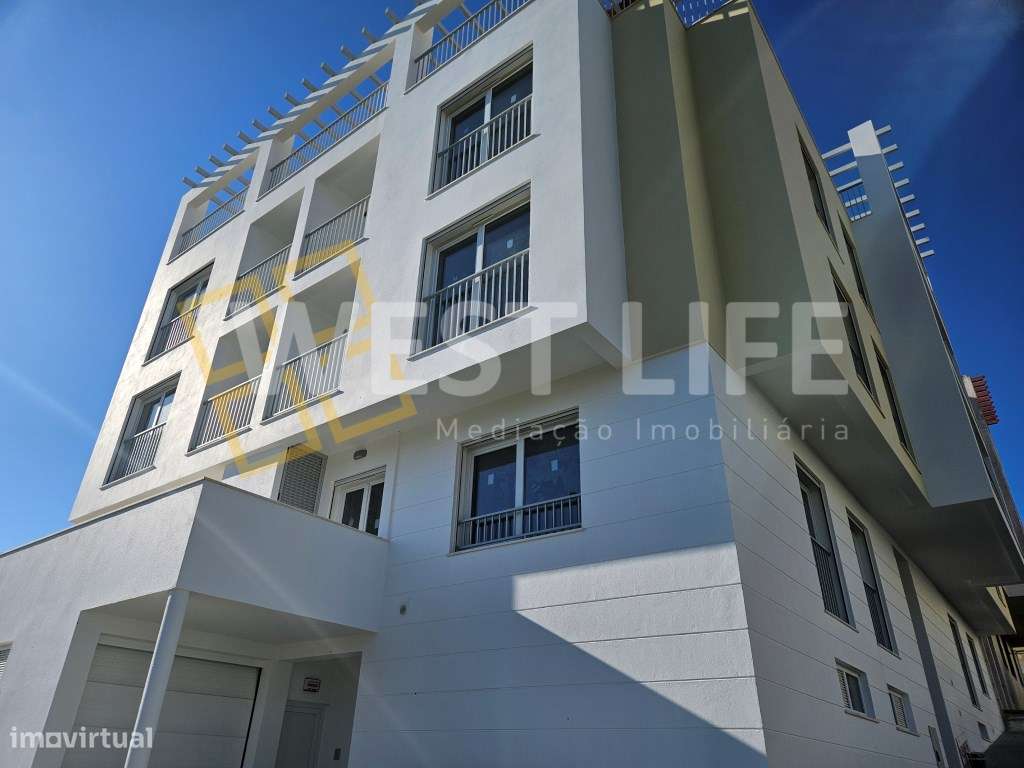 Penthouse T3 com 3 suítes e terraço com magnifica VISTA MAR - Ericeira-8