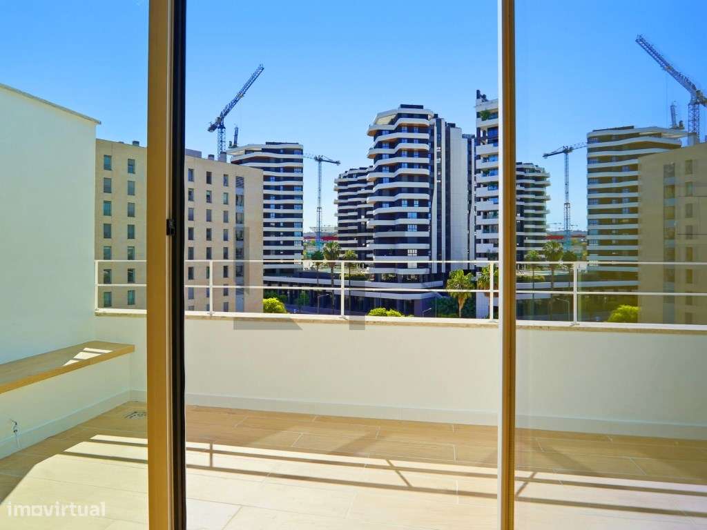 Penthouse T3 (possível T4) com Terraço, plena vista Rio e Garagem, ...-38