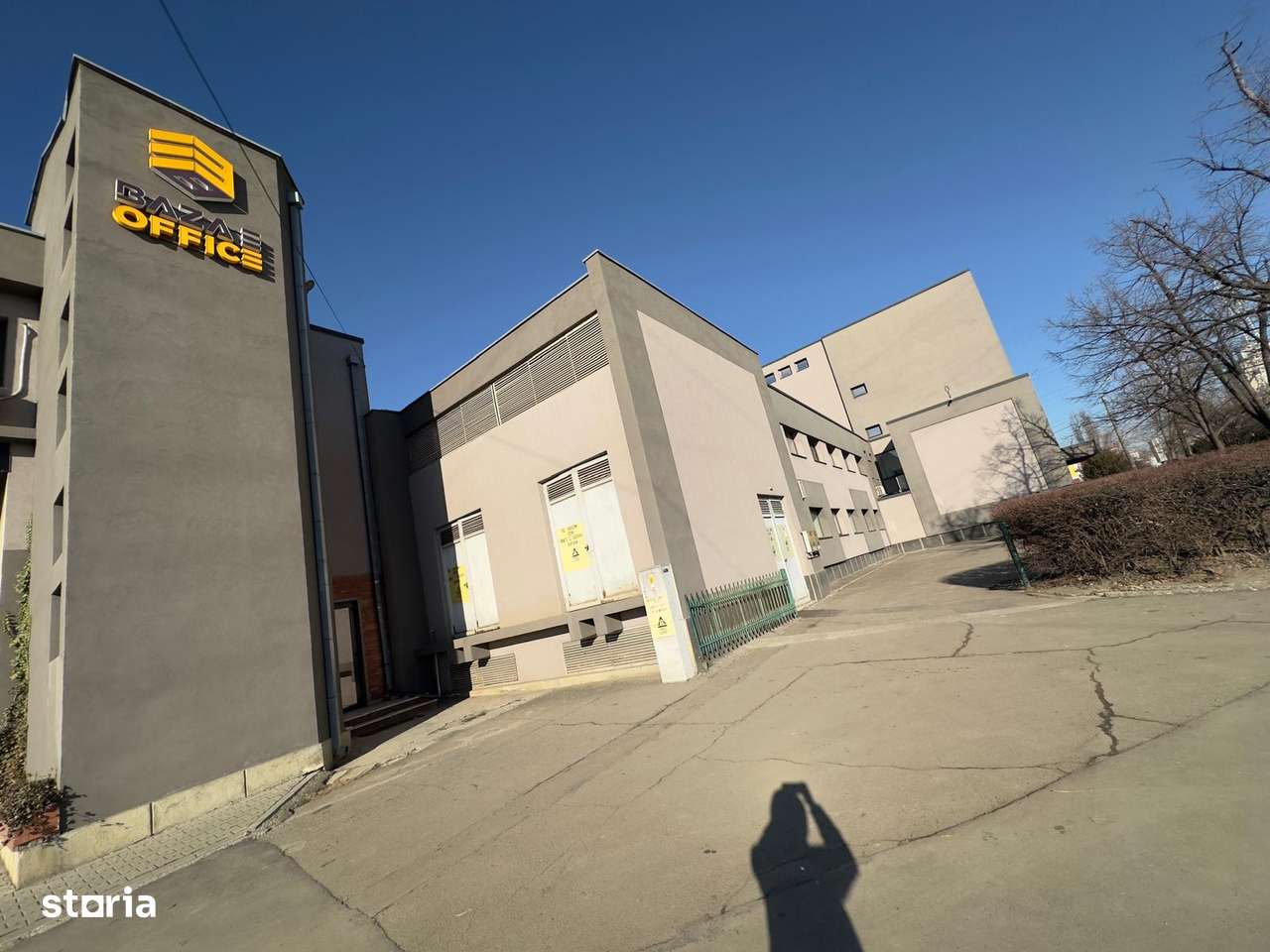 Birouri parter de la 13mp la 120mp zona Carrefour Felicia - Baza 3 - Imagine principală: 2/9