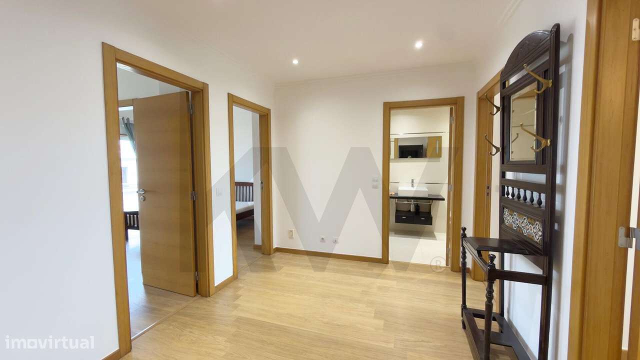 T3 para Arrendamento | Ericeira | Piscina, Garagem e Vista Desafogada - Grande imagem: 2/25