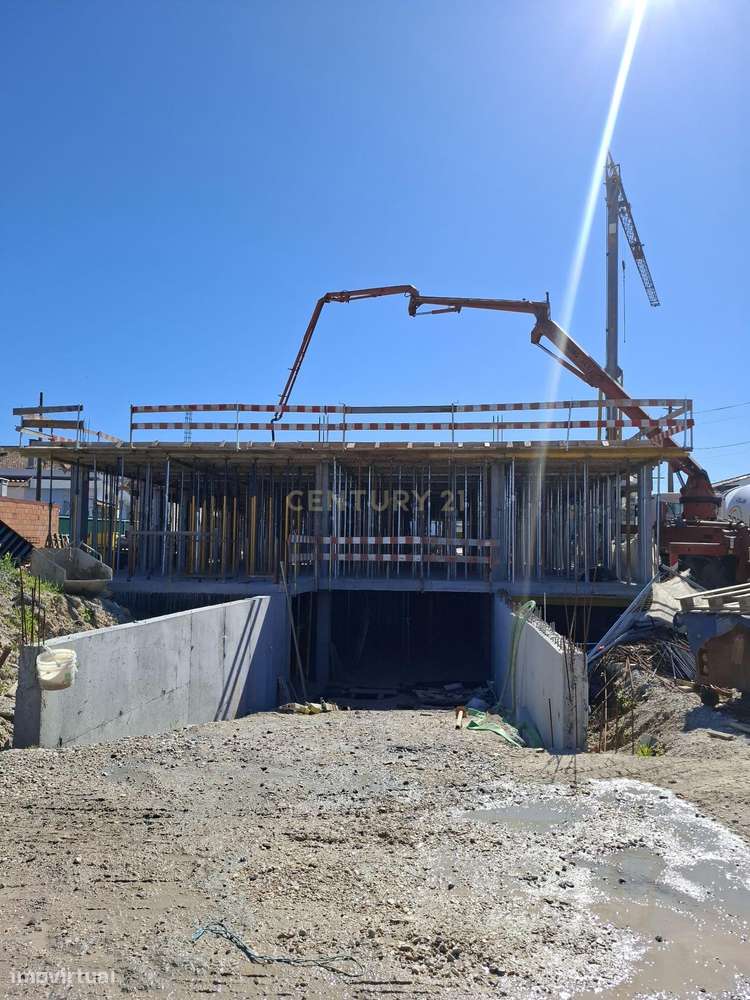 Apartamento T3 Novo, Gândara dos Olivais, Leiria-8