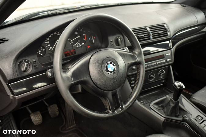 BMW Seria 5 525i - 18