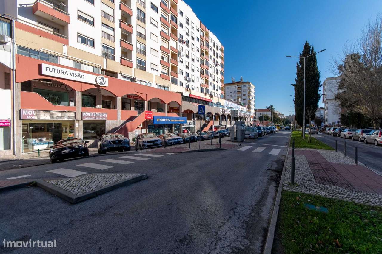 Apartamento T2 Massamá - Grande imagem: 4/23