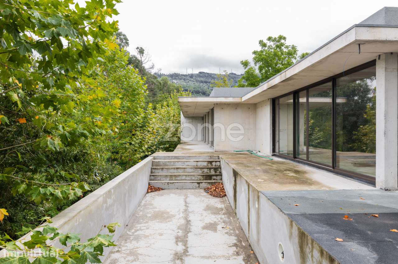 Moradia T4 em Construção na Ventosa - Gerês - Grande imagem: 3/48