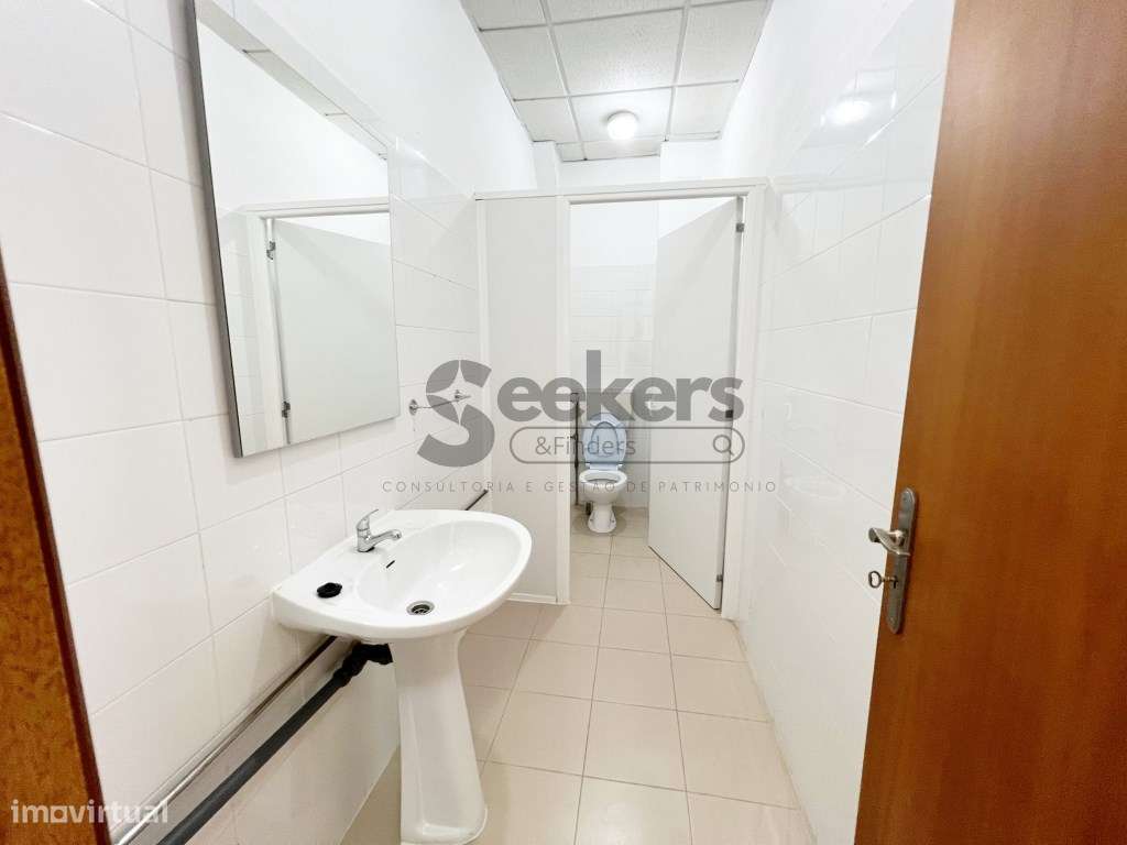 Armazém e escritório na Beloura, Sintra com 260 m2-6