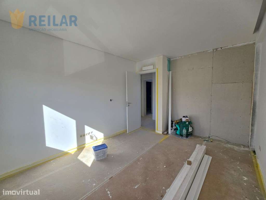 Santa Iria da Azóia - T3 Remodelado-14