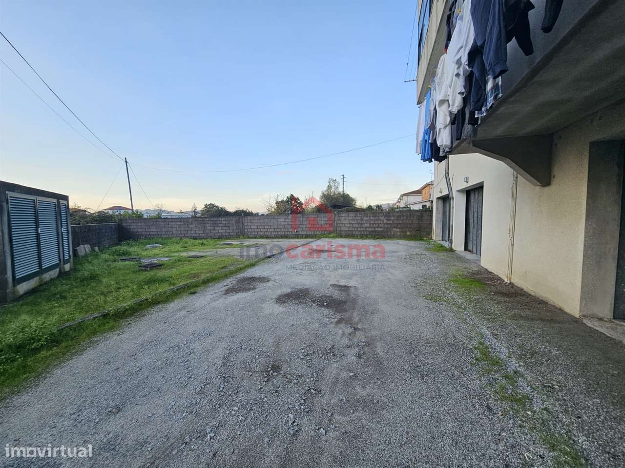 Garagem fechada com 32m2 para venda em São Salvador do Campo, Santo Ti - Grande imagem: 4/6