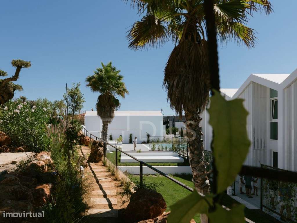 Moradia T3+1 com jardim em novo empreendimento na Fuseta - Grande imagem: 4/76