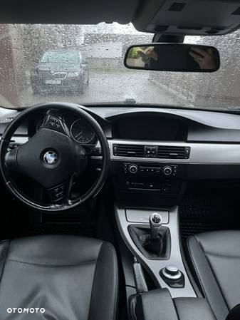 BMW Seria 3 318d - 7