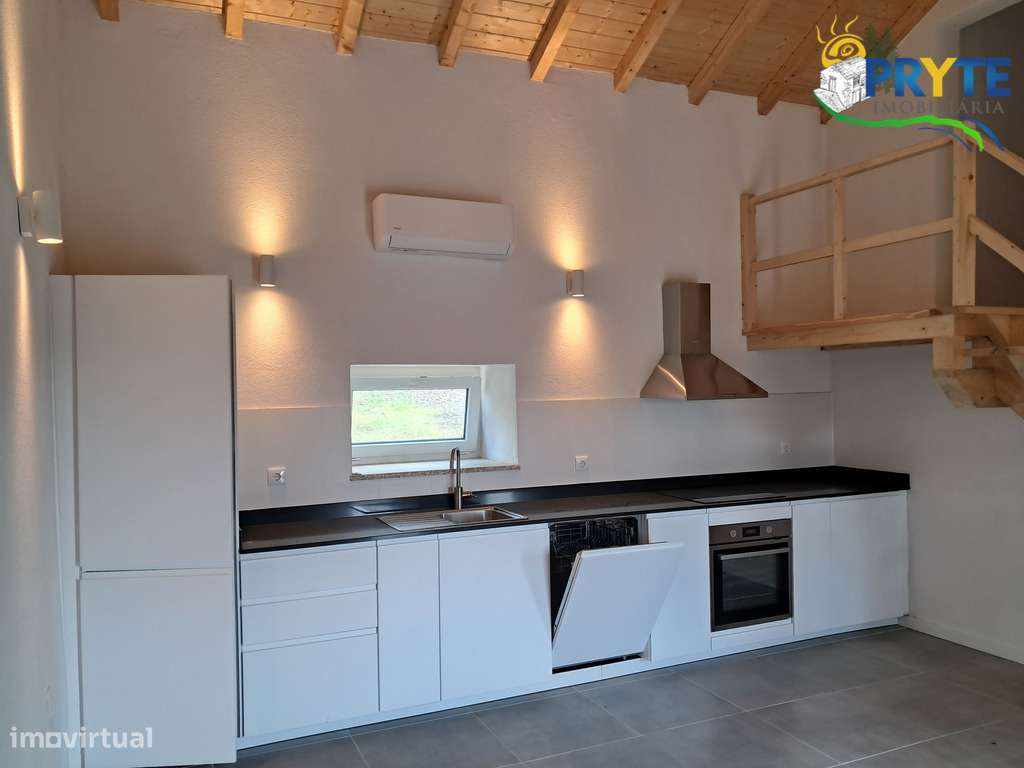 Moradia de tipologia T3 situada perto da Vila da Sertã-13