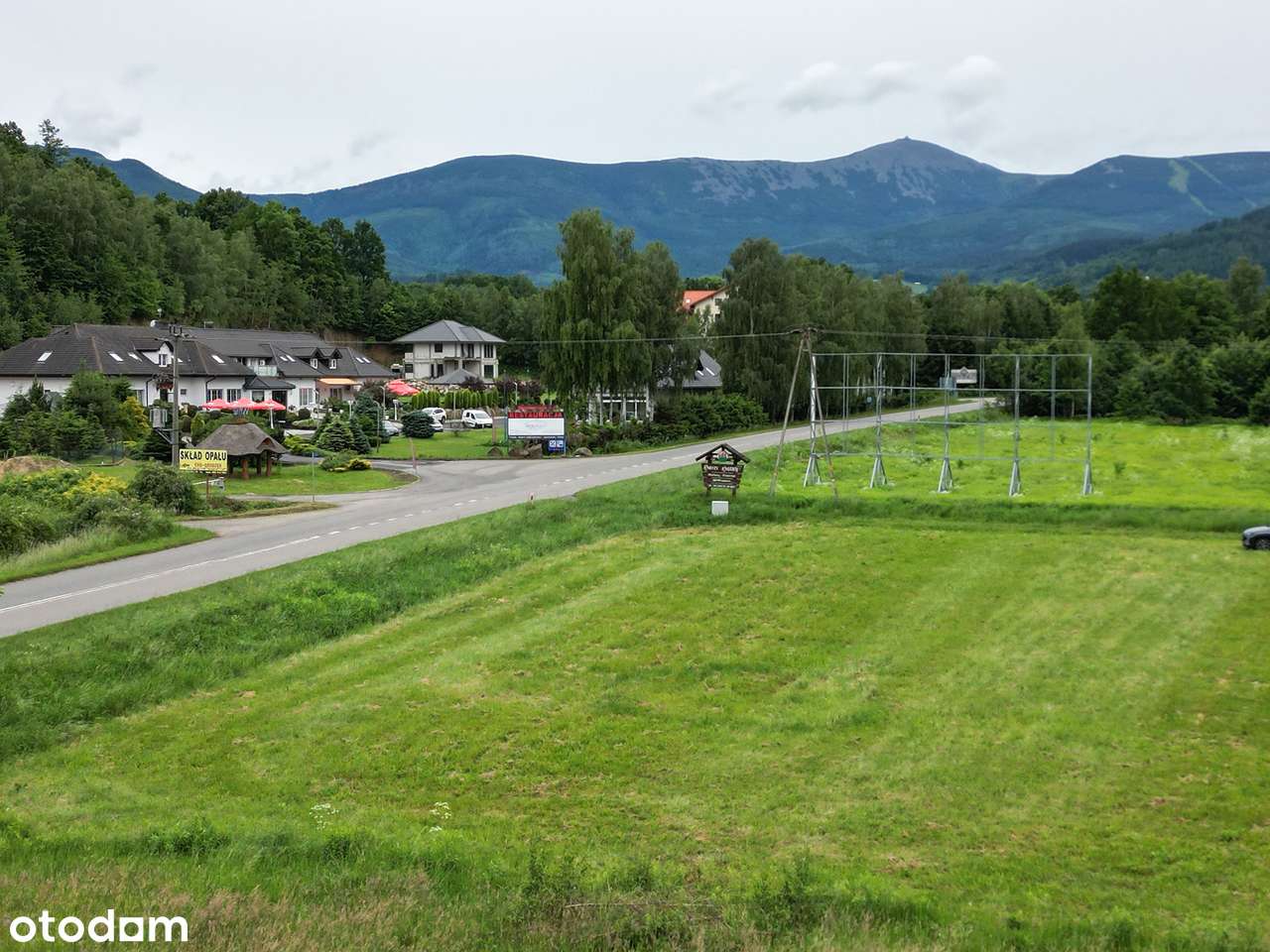 Widokowa działka usługowa przy drodze Jelenia Góra-Karpacz-4