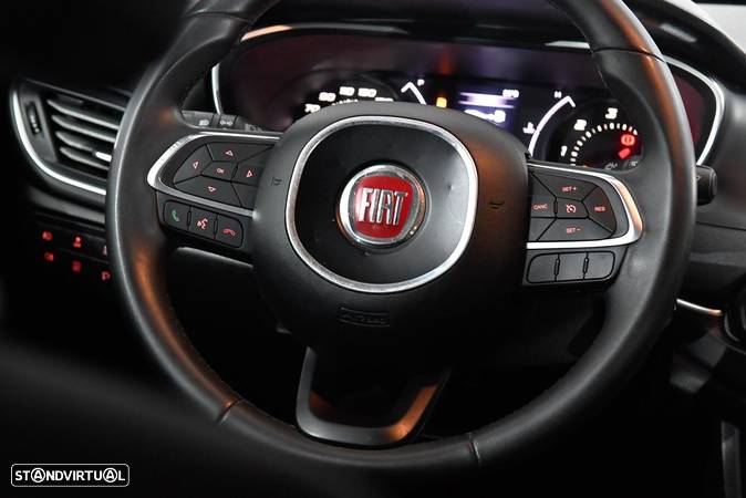 Fiat Tipo Station Wagon 1.6 M-Jet Lounge - 23