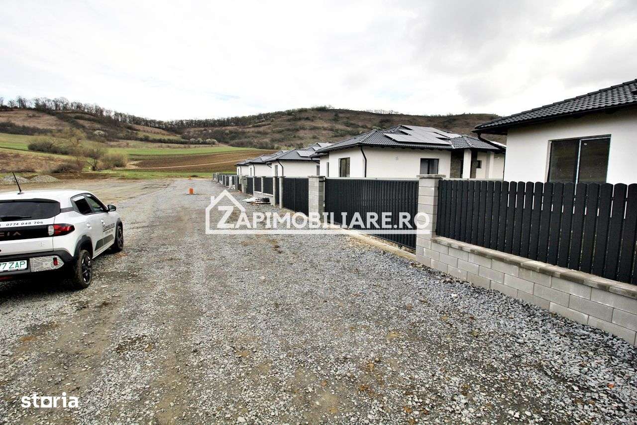 Casă la cheie  pe 1 nivel  4 cam. 2 bai ,650 mp. teren - Imagine principală: 5/20