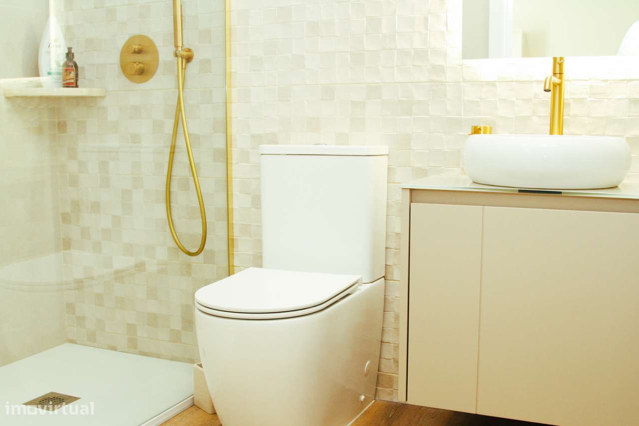 Moradia Exclusiva com Piscina- Pronta a Habitar-15