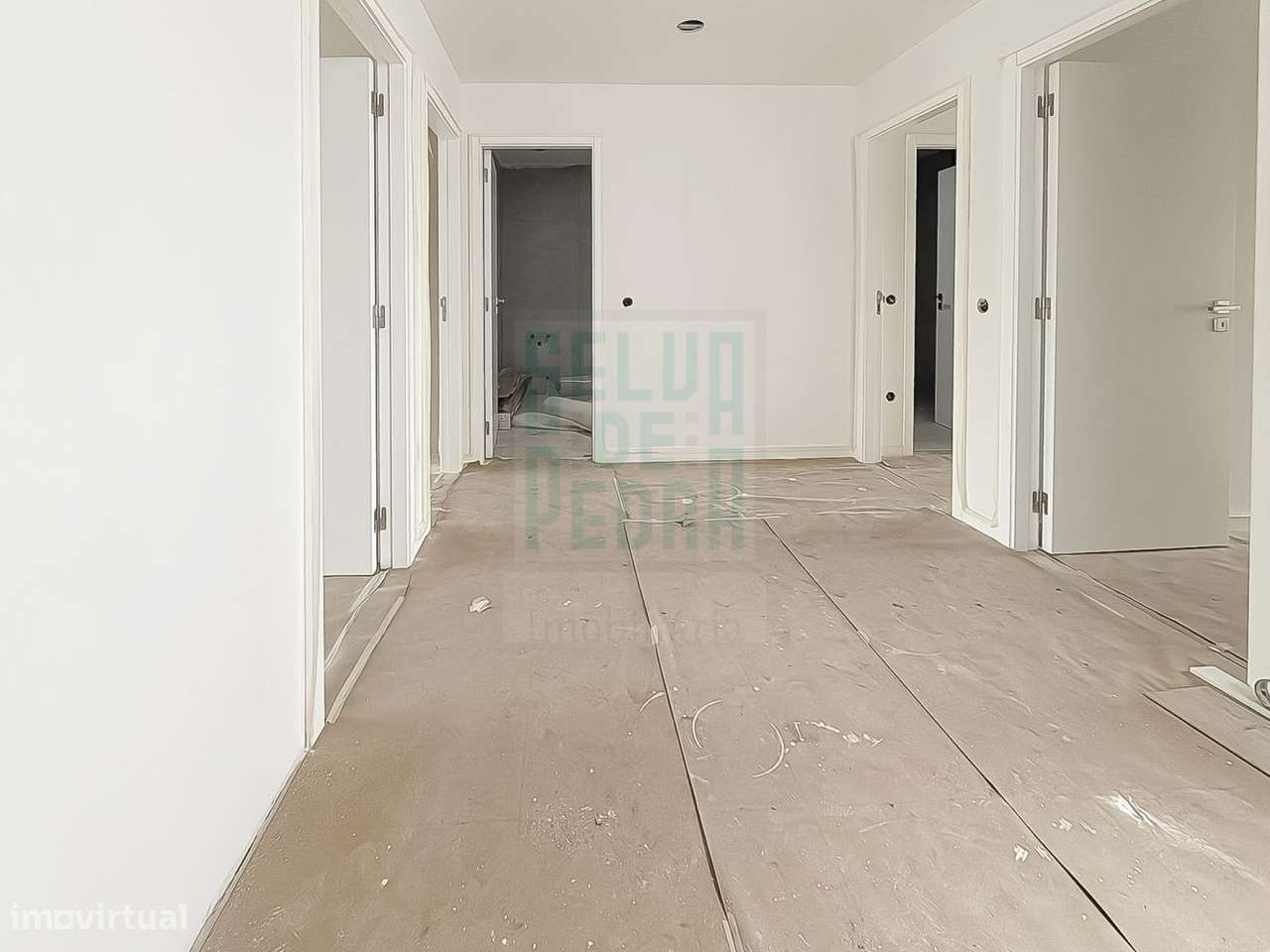 Moradia de 3 frentes V4 Famalicão-15