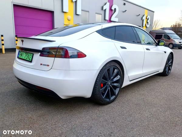 Tesla Model S Performance - 22