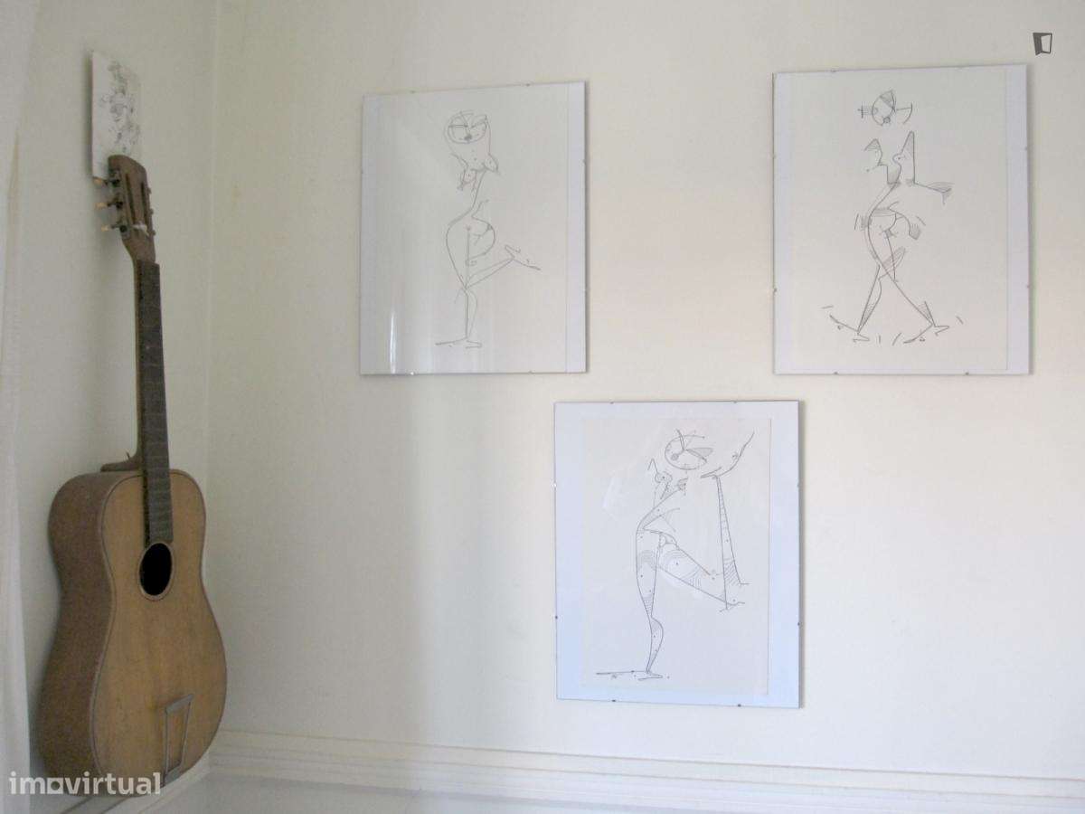 Quarto - localizado em Anjos Lisbon - Grande imagem: 5/9