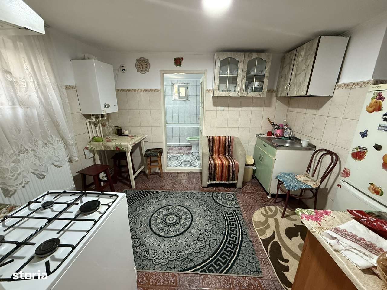 Casa de vanzare, la strada-13