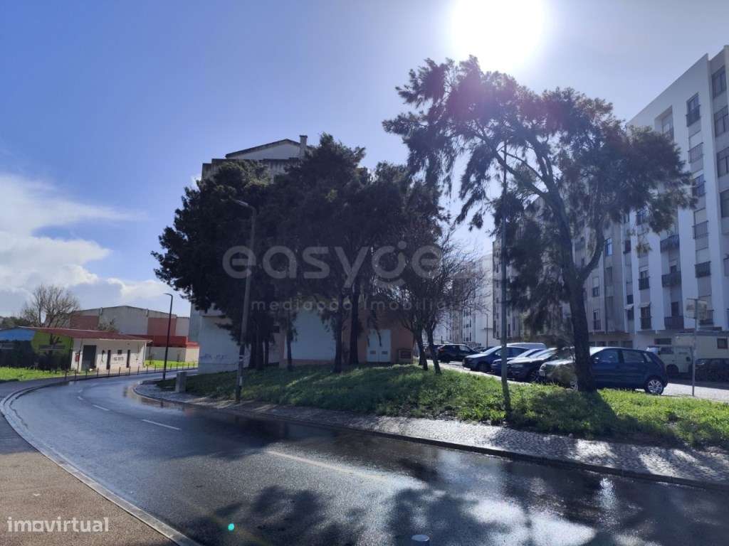 Apartamento T3, com suite 3 varandas e arrecadação-7