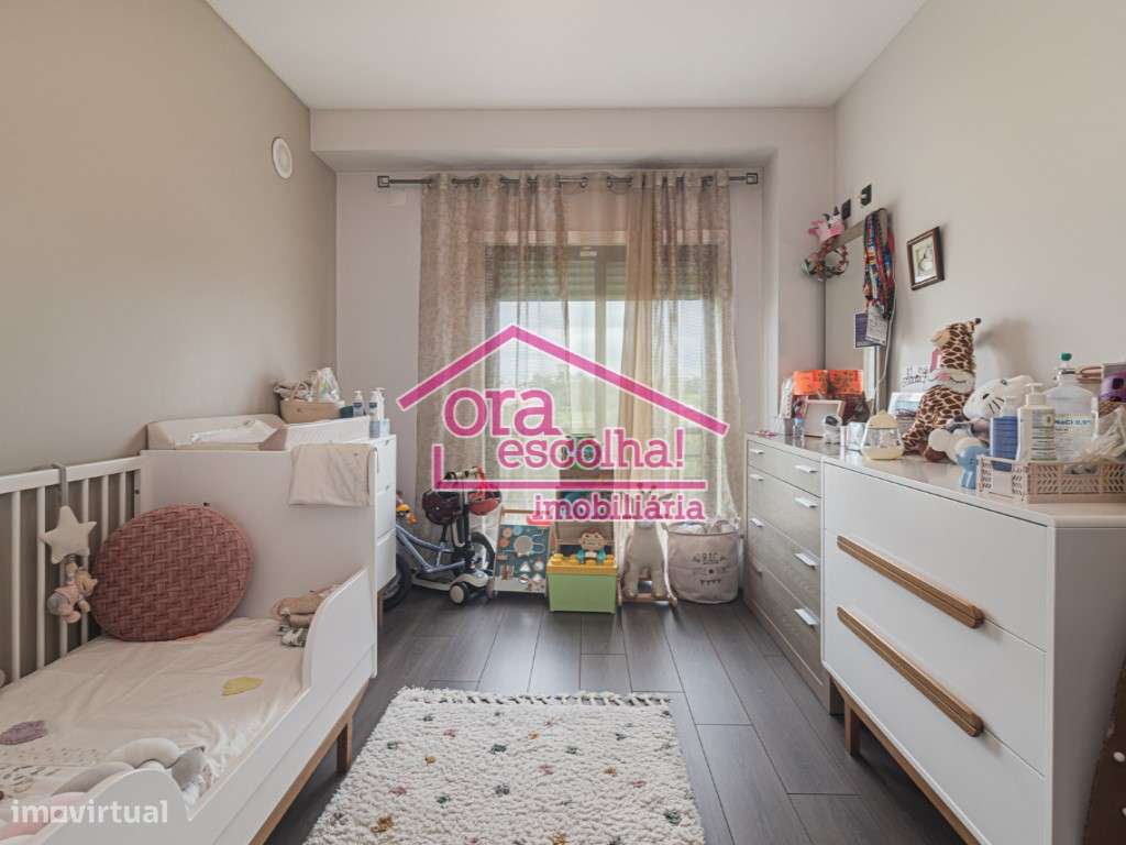 T2 de 2011 com 80 m2 e Garagem 40 m2 no Casal do Marco!-9