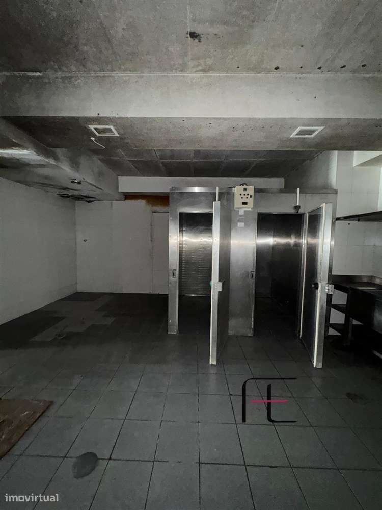 Loja  Venda em Mafamude e Vilar do Paraíso,Vila Nova de Gaia - Grande imagem: 4/11