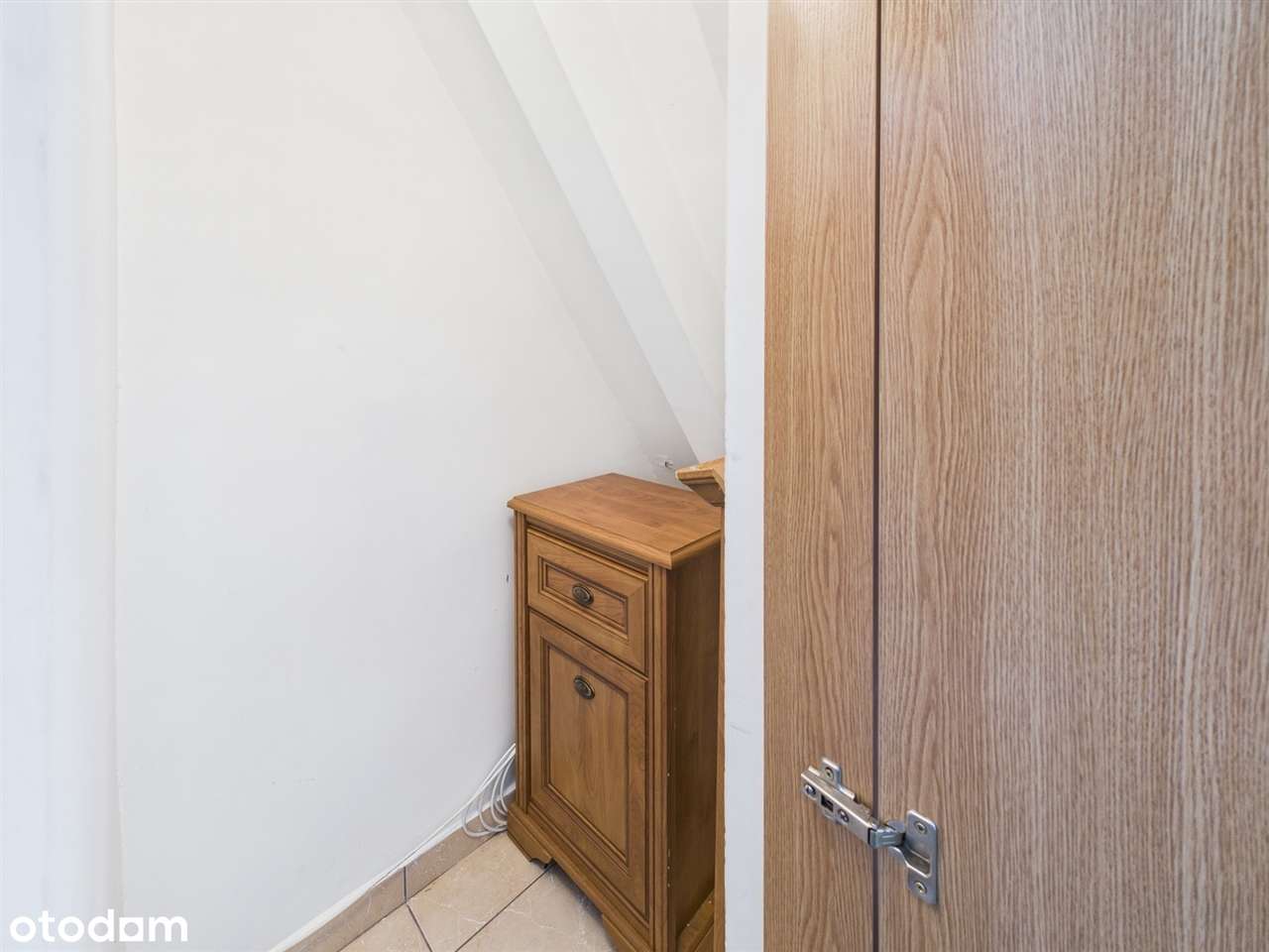 Dwupoziomowe mieszkanie, 2 pokoje, ul. 11-go Listopada-15