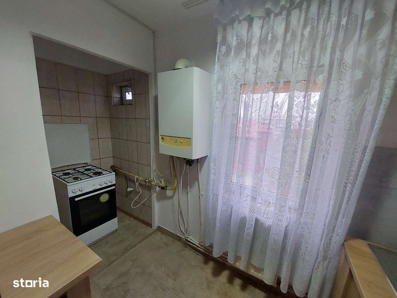 Chirie Apartament 2 camere Etaj 3 ZONA  Piata 1.300 lei luna - Imagine principală: 3/8