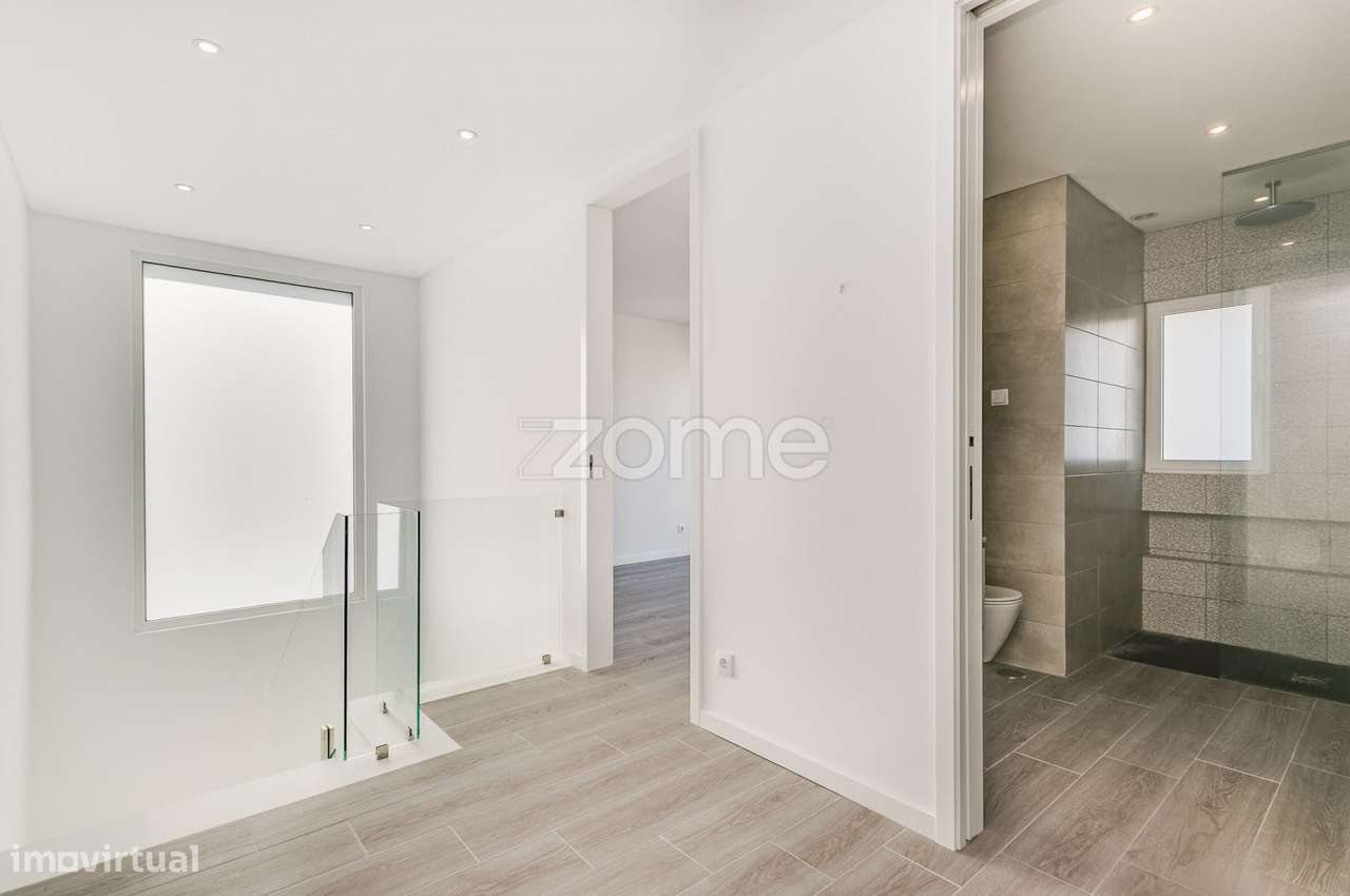 Moradia T3 com Piscina e Jardim no Zambujeiro – Alcabideche-15