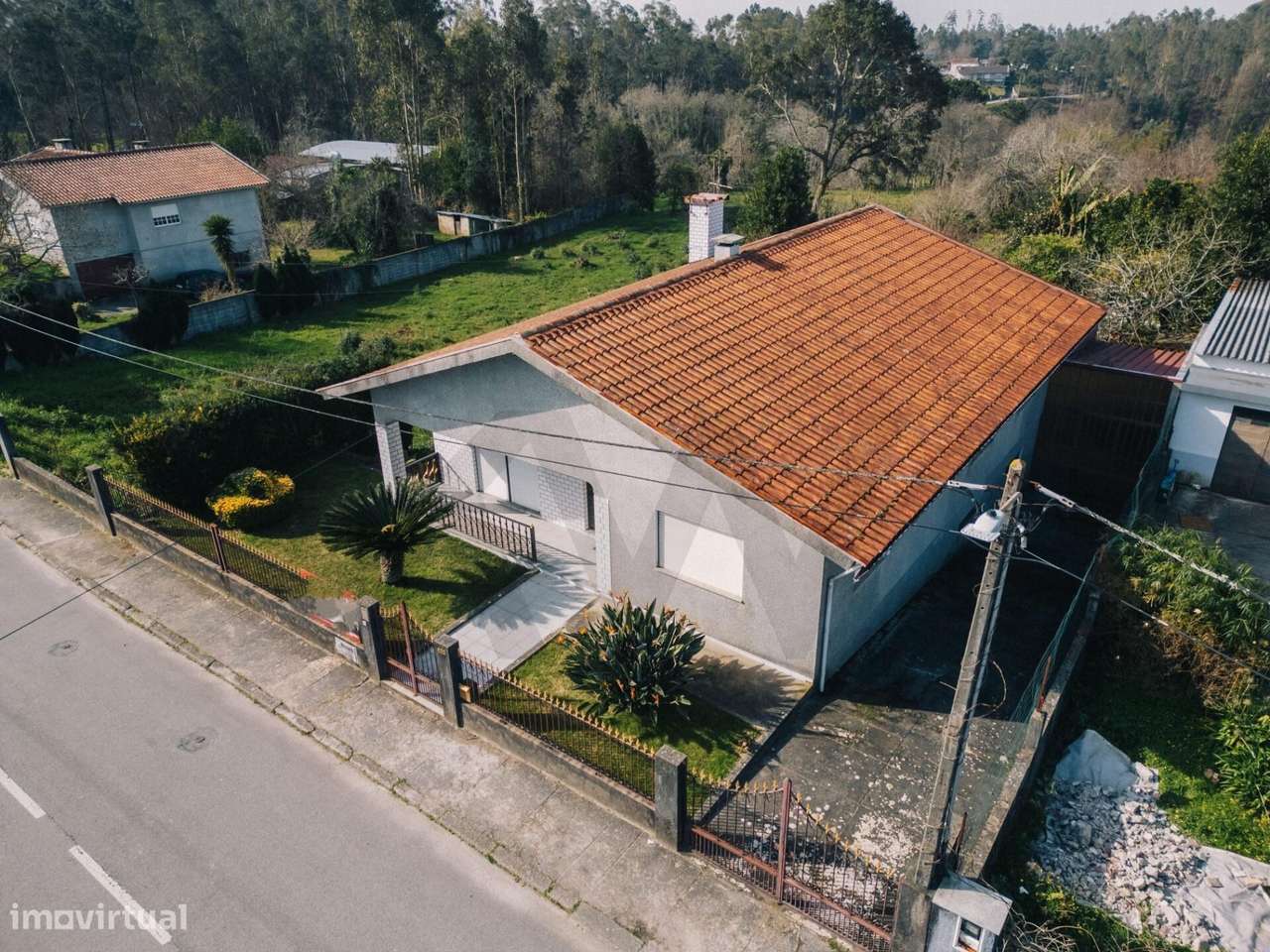 Moradia T3 com terreno possível destaque e construção de moradia - Grande imagem: 3/51