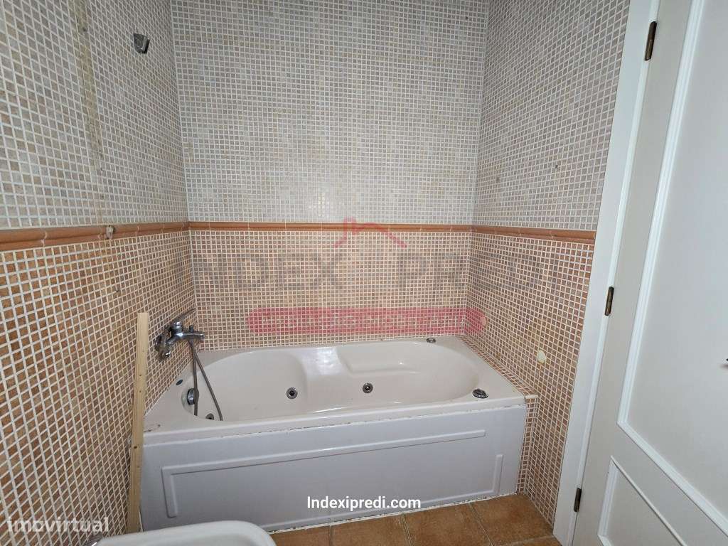 Apartamento T1 + 1- Aradas-13